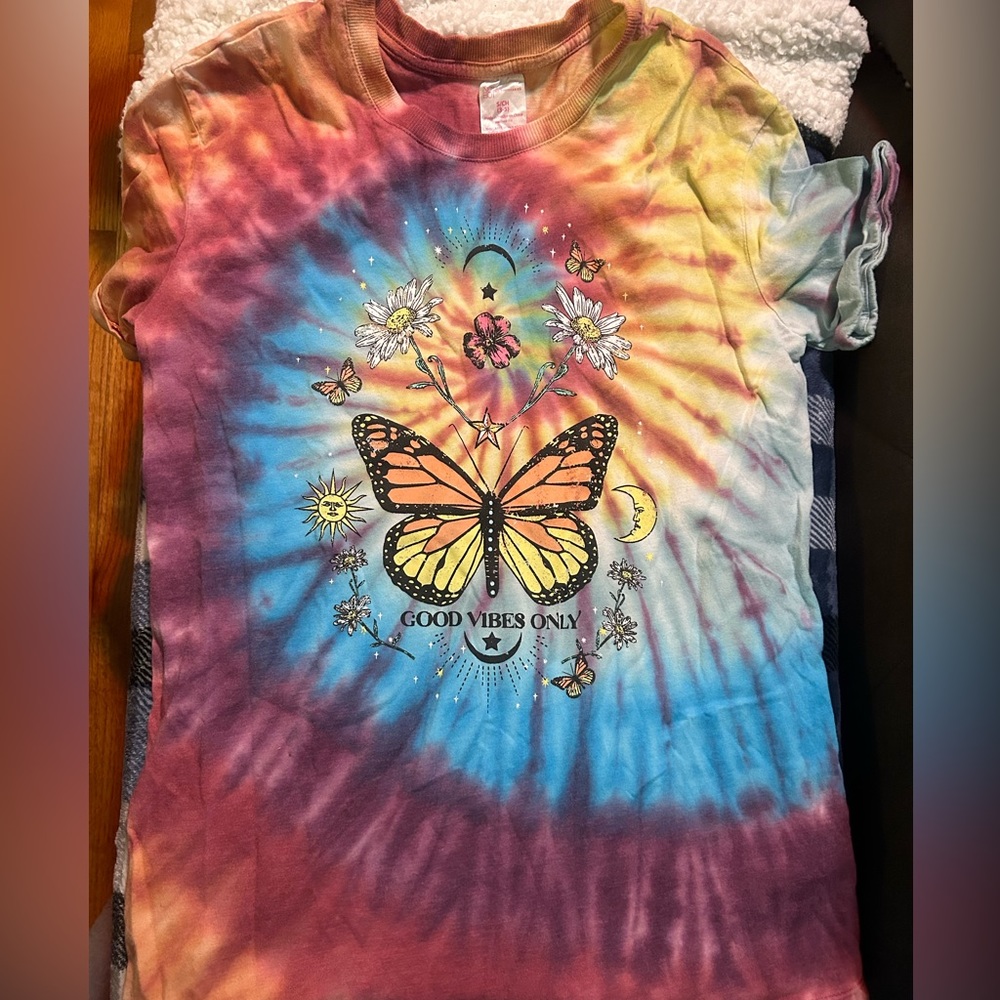 No boundaries, graphic tee